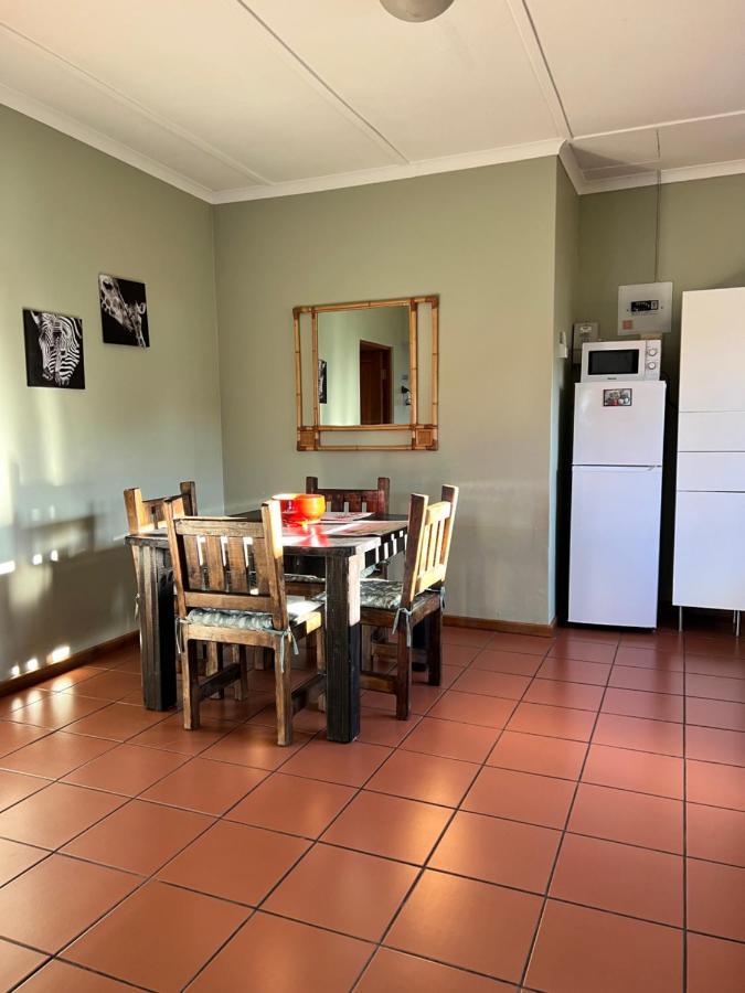 Tuinhuis Oudtshoorn Esterno foto